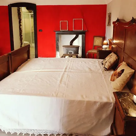 Antico Convento Oda ve Kahvaltı Garessio