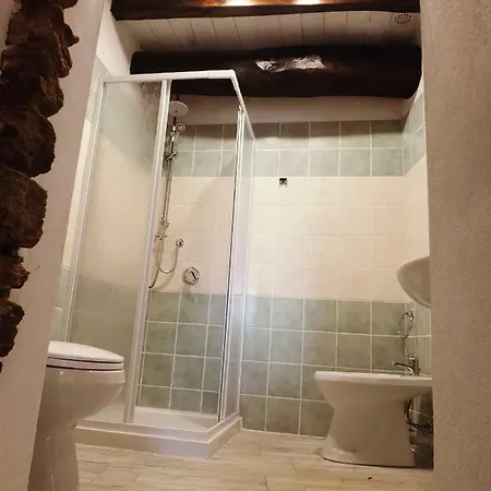 Antico Convento Oda ve Kahvaltı Garessio